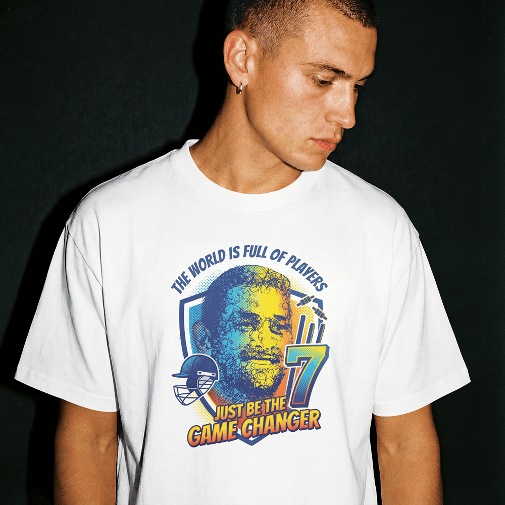 THE WORLD IS FULL OF PLAYERS MS DHONI TSHIRT